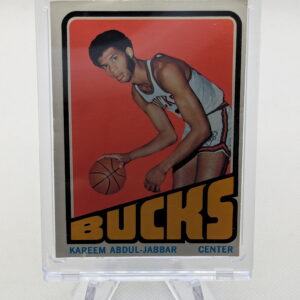 1972-73 Topps #100 Kareem Abdul-Jabbar Bucks HOF EX-MT Raw Excellent Condition