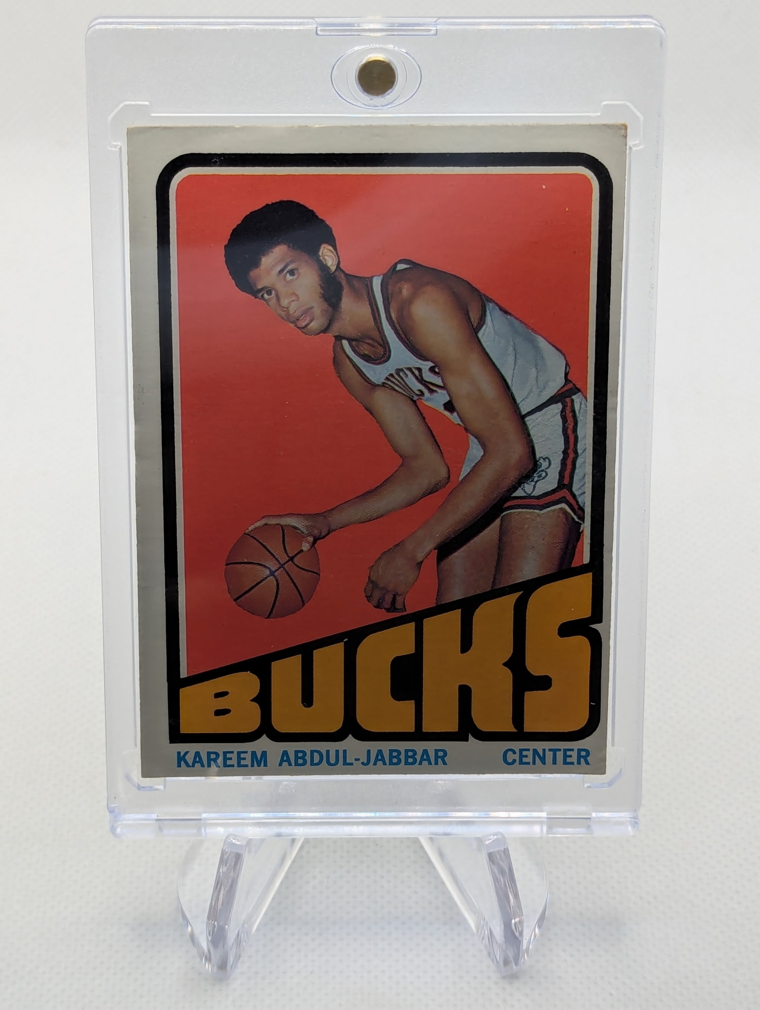 1972-73 Topps #100 Kareem Abdul-Jabbar Bucks HOF EX-MT Raw Excellent Condition